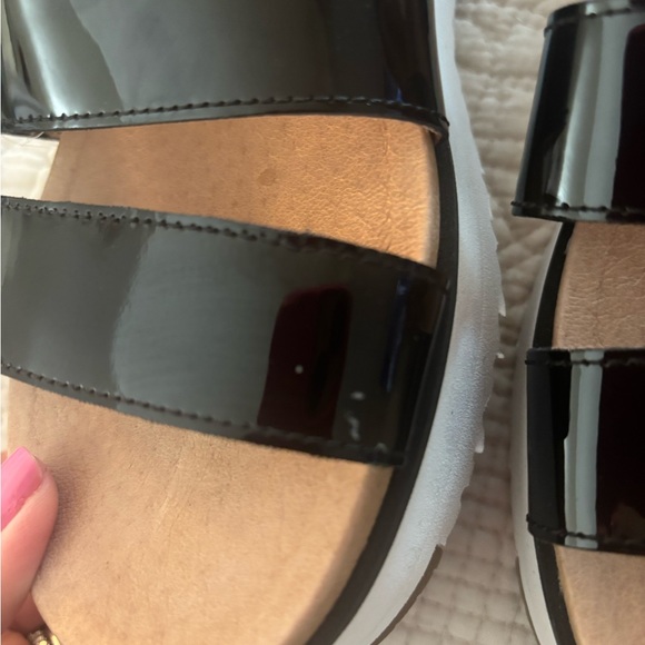 UGG Black Braelynn Women's Sandals - Picture 8 of 8